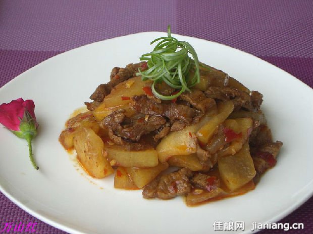 夏日家常菜--冬瓜炒肉片-佳酿网中国酒业新闻