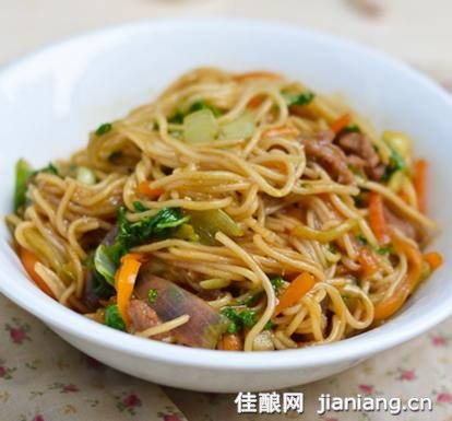 秋日滋补面食——羊肉炒面