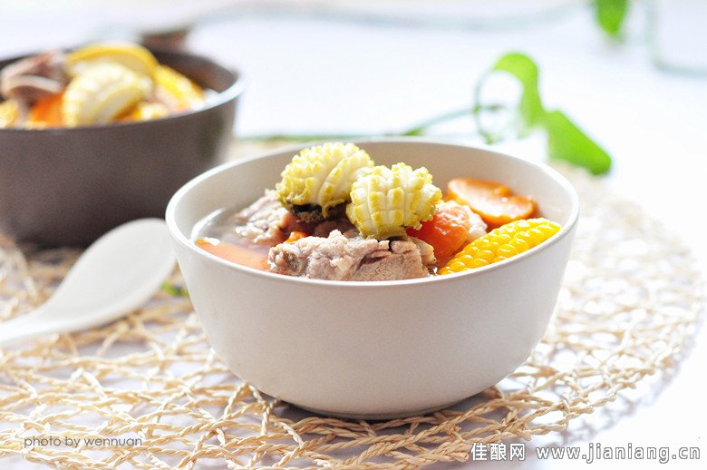 鲍鱼玉米排骨汤