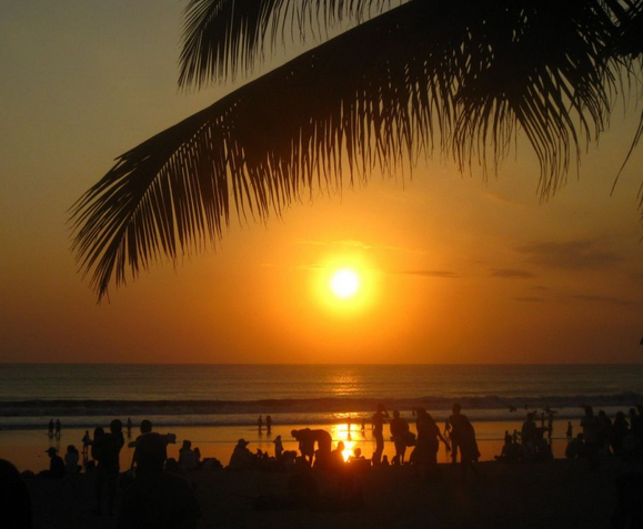 国家高新技术产业开发区 高新技术产业_大数据产业成为内蒙古产业转型升级新引擎_网吧夕阳产业