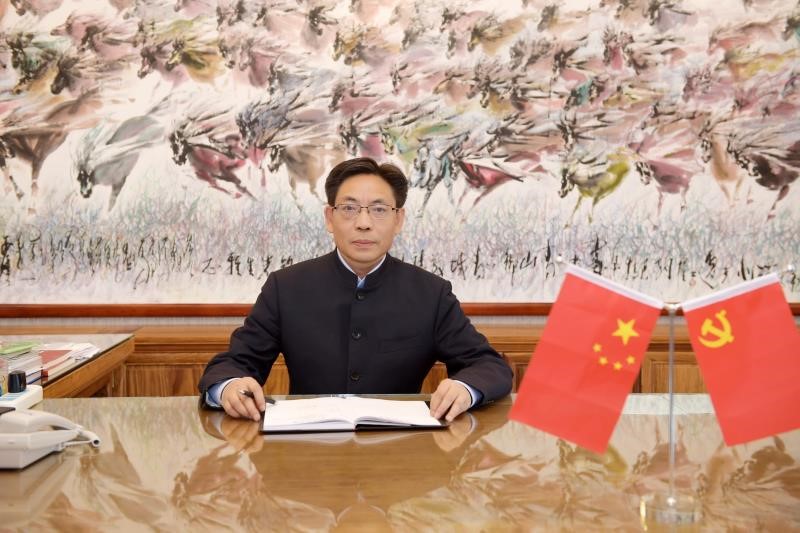 国威酒业老总_乐清国威科技老总照片(2)