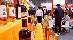 �ӱ�Ե��Cλ��¶�ƿ�֮�£�������Щ��